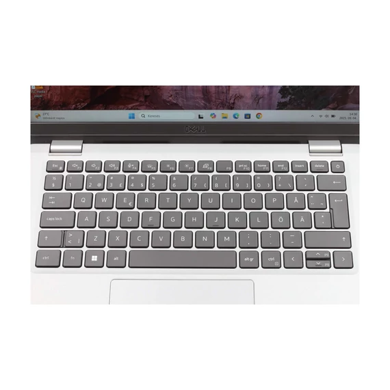 Dell Latitude 5330 felújított laptop garanciával i3-16GB-512SSD-FHD